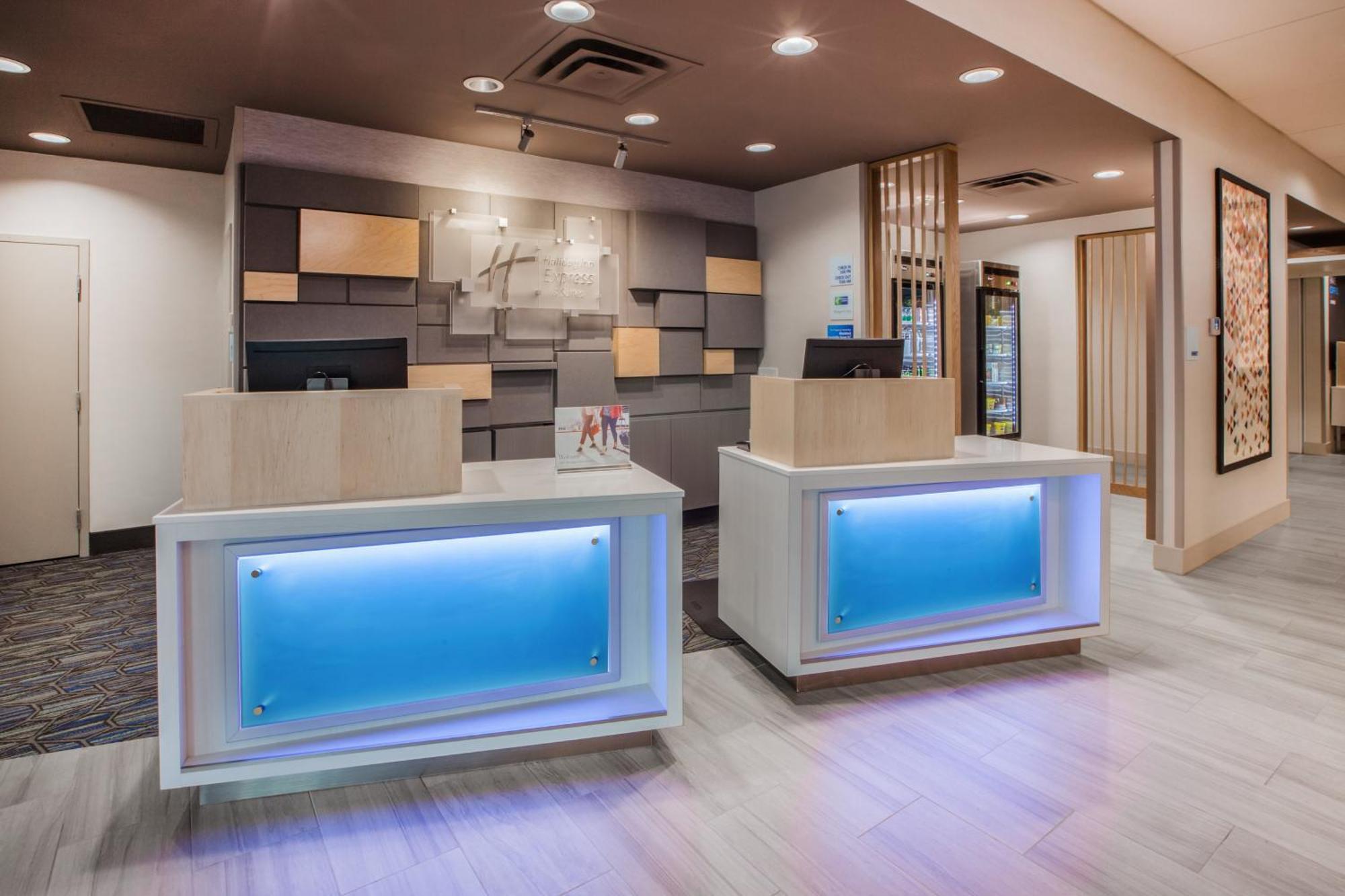 Holiday Inn Express & Suites - Colorado Springs South I-25 By Ihg Exterior foto