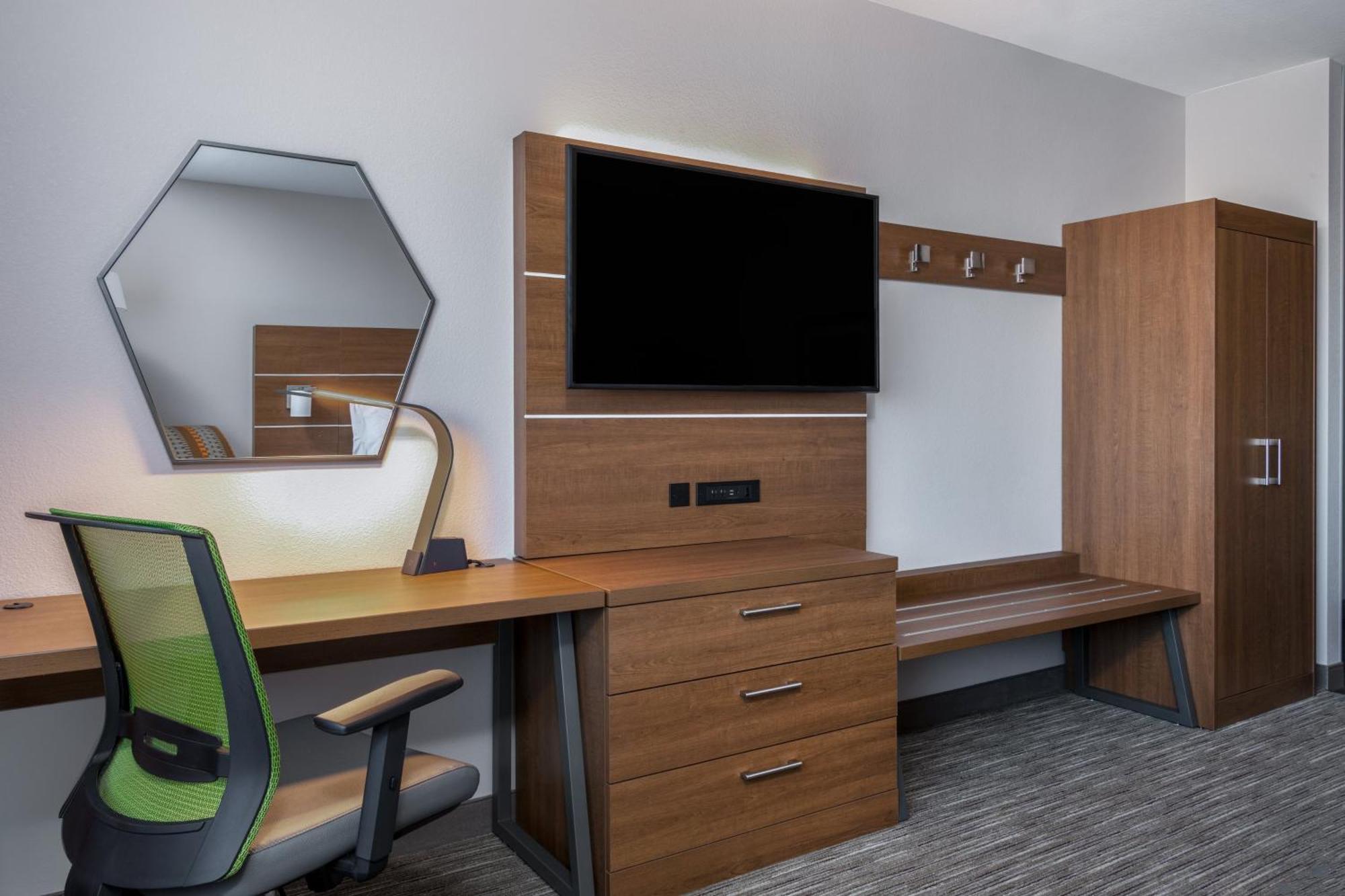Holiday Inn Express & Suites - Colorado Springs South I-25 By Ihg Exterior foto