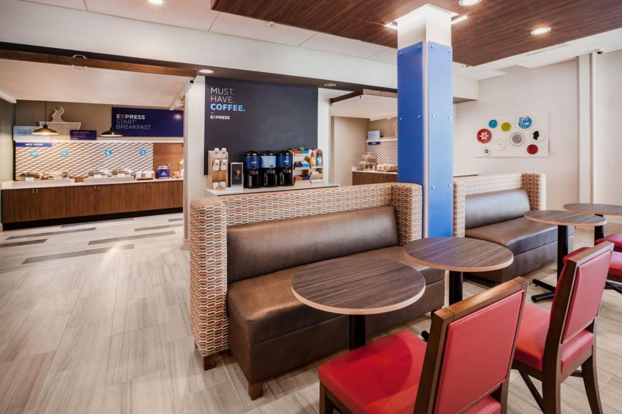 Holiday Inn Express & Suites - Colorado Springs South I-25 By Ihg Exterior foto
